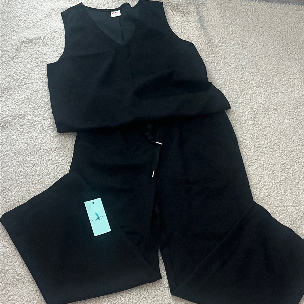Light weight  Black Women's 2 PC Set Sz L NWOT